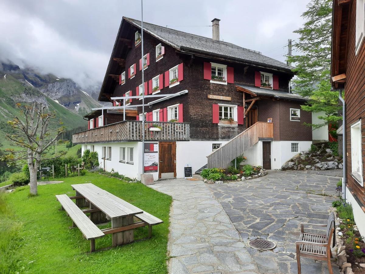 Berggasthaus Gitschenen Hotell Isenthal Eksteriør bilde